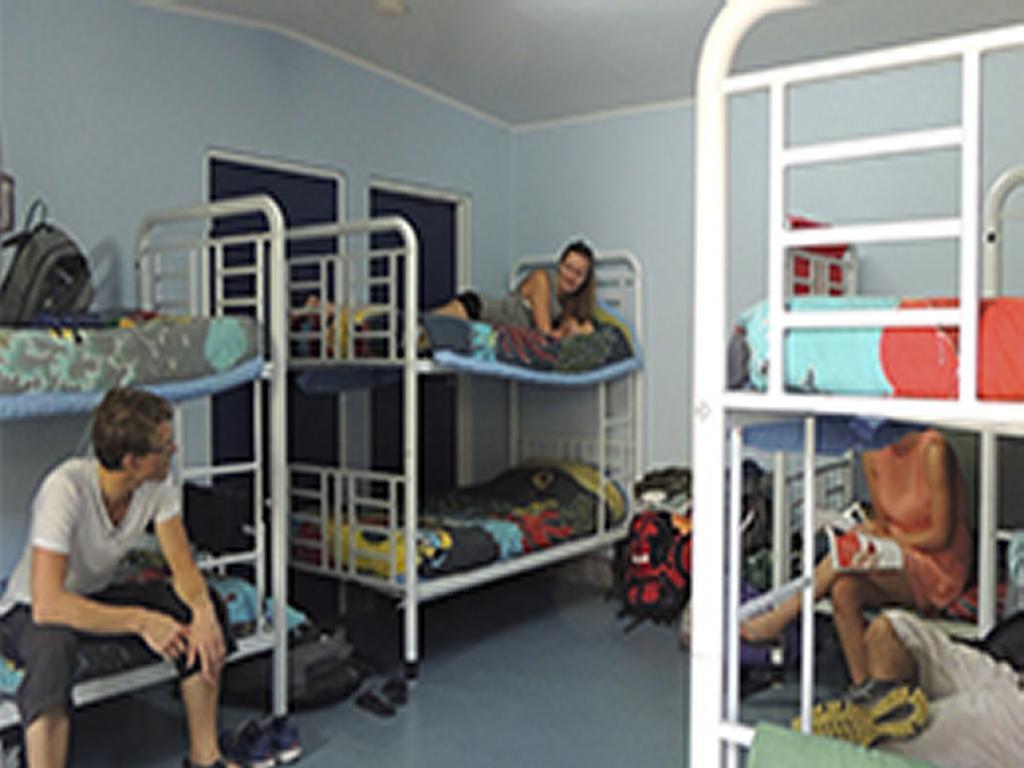 Reef Lodge Backpackers Townsville Exterior photo