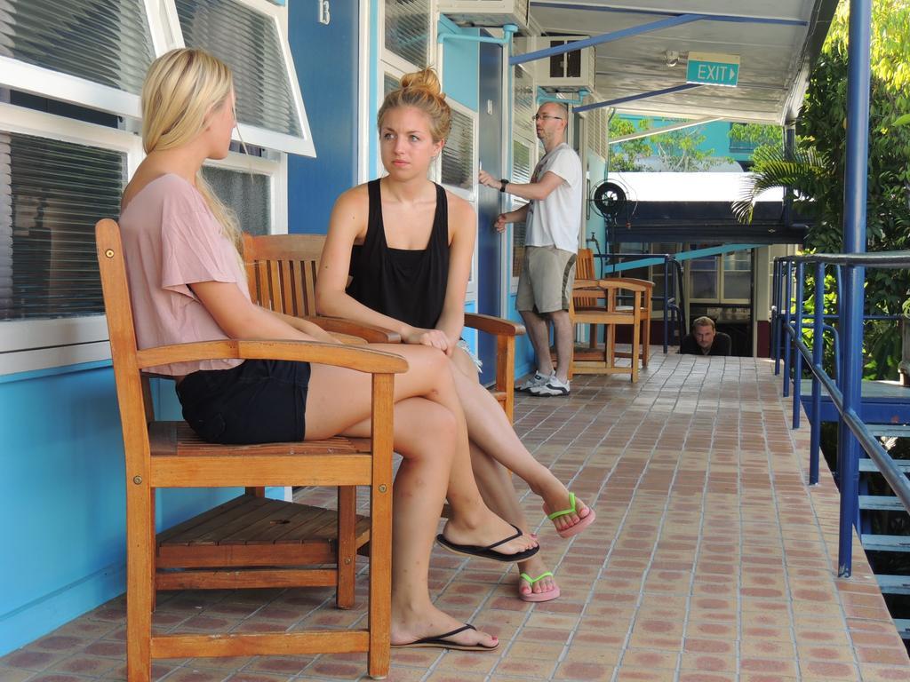 Reef Lodge Backpackers Townsville Exterior photo